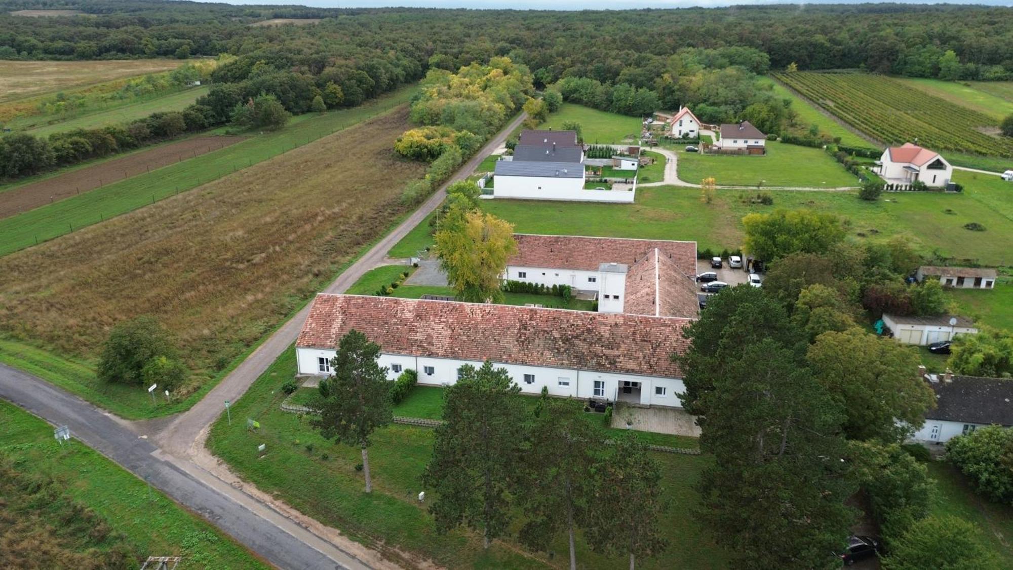 Harol Home & Bike Fertőrákos Exterior foto